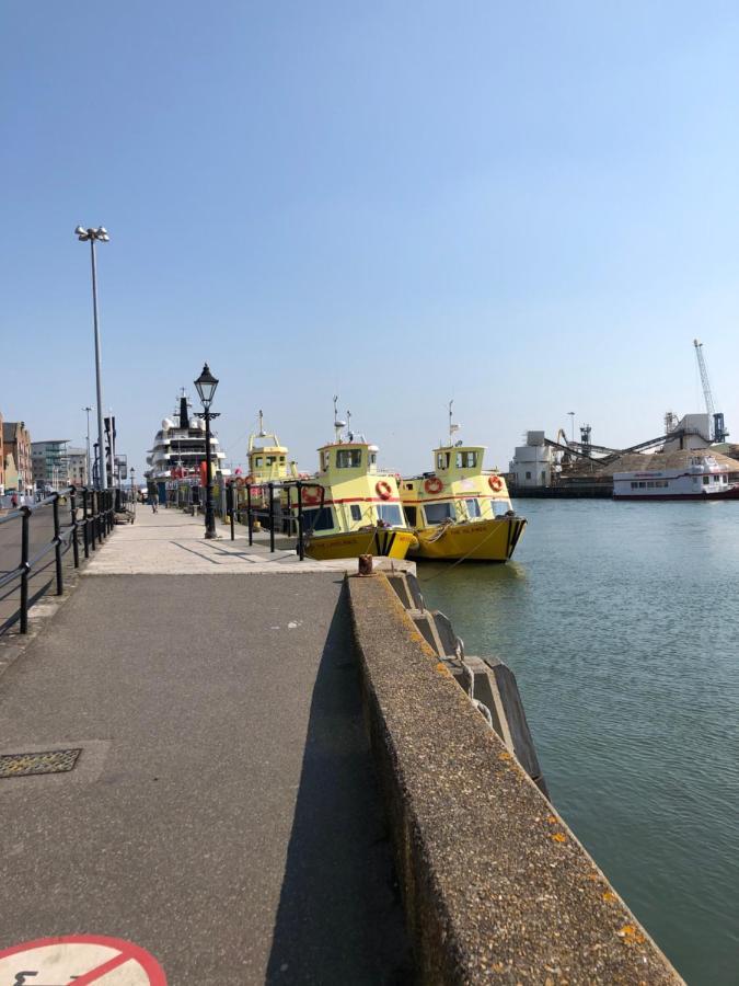 Quayside Close Holiday Apartments 浦耳 外观 照片